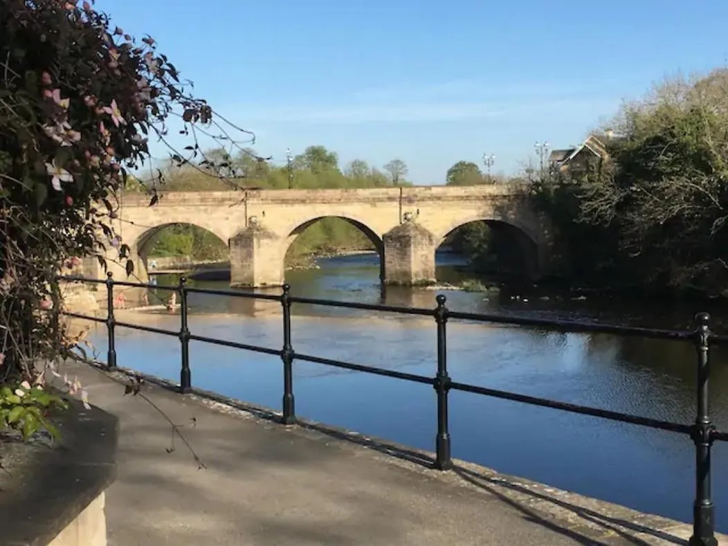 Apartment 61 Wetherby 0*,